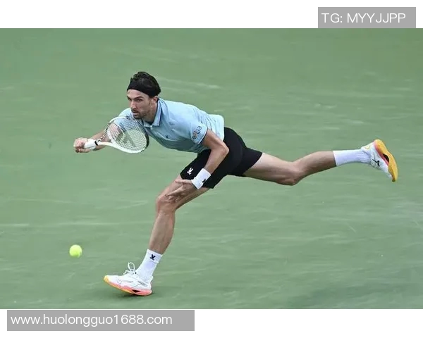 上海网球队在世界锦标赛中的战术表现分析与点评 上海网球队在世界锦标赛中的战术表现分析与点评